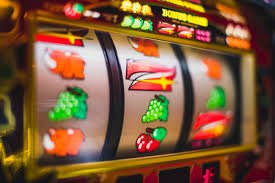 Koleksi game unggulan eternium mencakup sportsbook, dealer langsung, dan slot populer